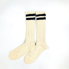 Rototo 'Two Stripes Low Raw' Socks - Ecru/Navy